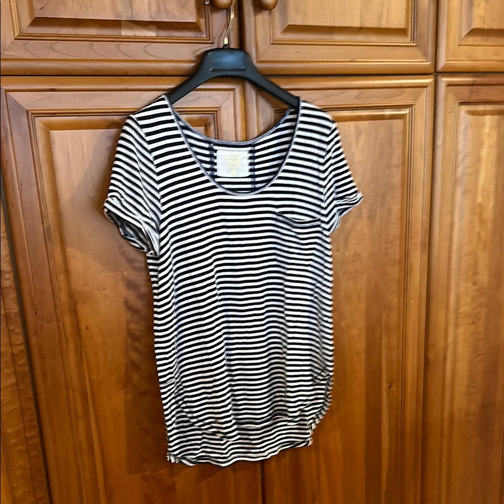 Lilly Pulitzer Black and White Striped Women's Top.